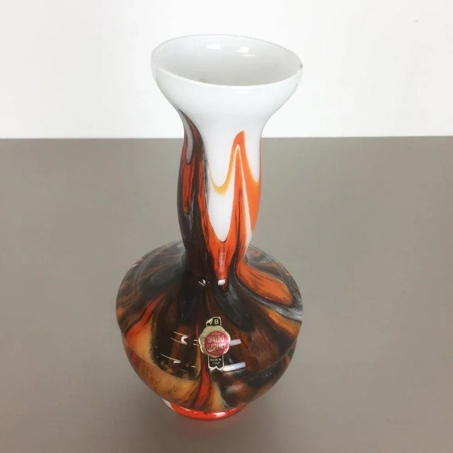 Extra Large Pop Art Opaline Florence Vase Designed from Carlo Moretti, Italy, 1970s For Sale - Image 6 of 8