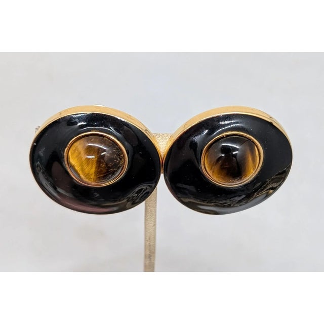 1970s Vintage Signed Alexis Kirk Round Goldtone Black Enamel & Cabochon Faux-Tiger's Eye Clip Earrings-2 Pieces For Sale - Image 5 of 8