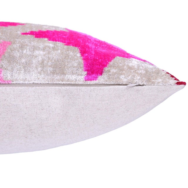 Handmade Velvet Ikat Throw Pillow With Insert – Fuchsia Pink Starburst (16x24) For Sale - Image 4 of 8