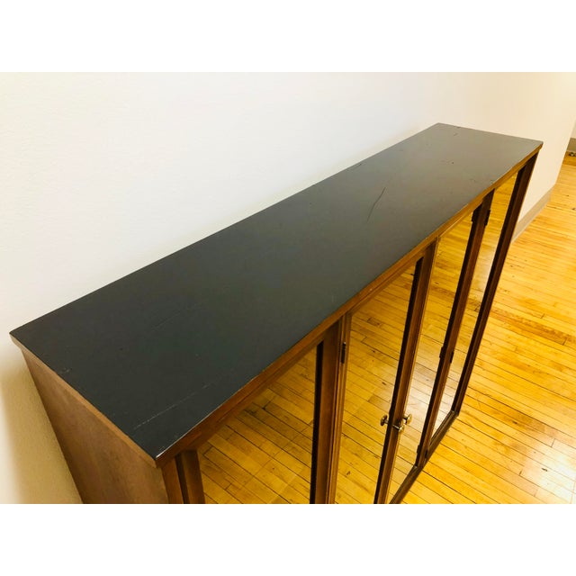 Mid Century Modern Broyhill Brasilia Display Case Shelving Unit on Custome Hairpin Legs For Sale In Milwaukee - Image 6 of 8