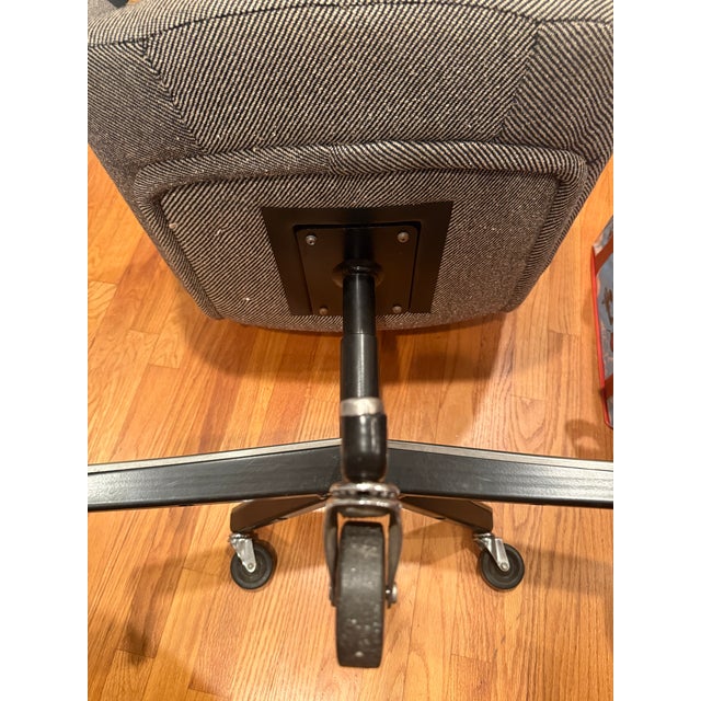 Vintage Mid-Century Executive Chairs Attributed to Max Pearson for Knoll - Set of 3 For Sale - Image 12 of 12