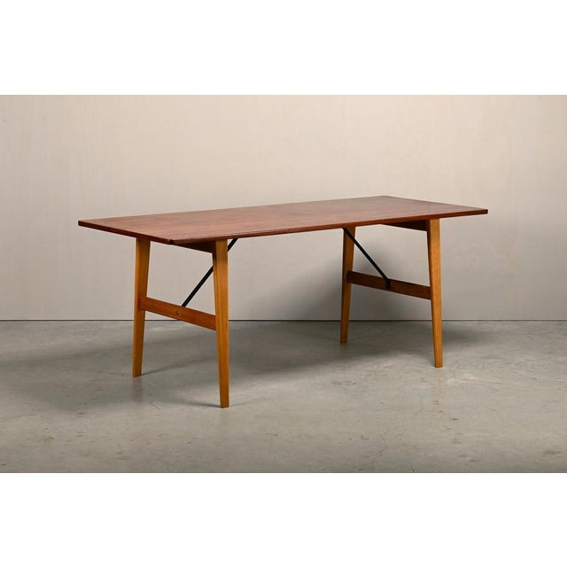 1950s Vintage Hunting Table in Teak and Oak by Børge Mogensen for Søborg Møbelfabrik, 1950s For Sale - Image 5 of 18