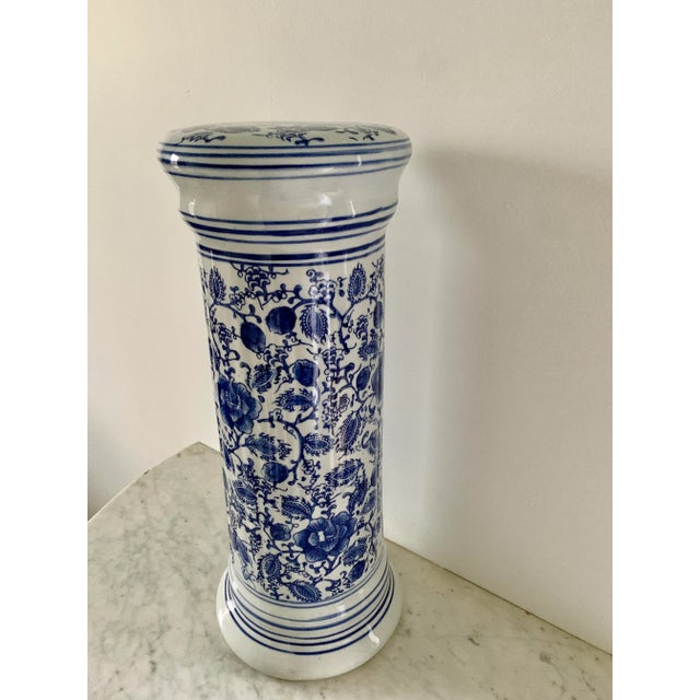 Chinoiserie Chinoiserie Blue and White Porcelain Garden Stool For Sale - Image 3 of 10