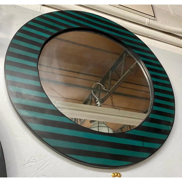 Mid-Century Modern Style Resin Round Mirror in Emerald and Ebony, Set of 3 For Sale In New York - Image 6 of 12