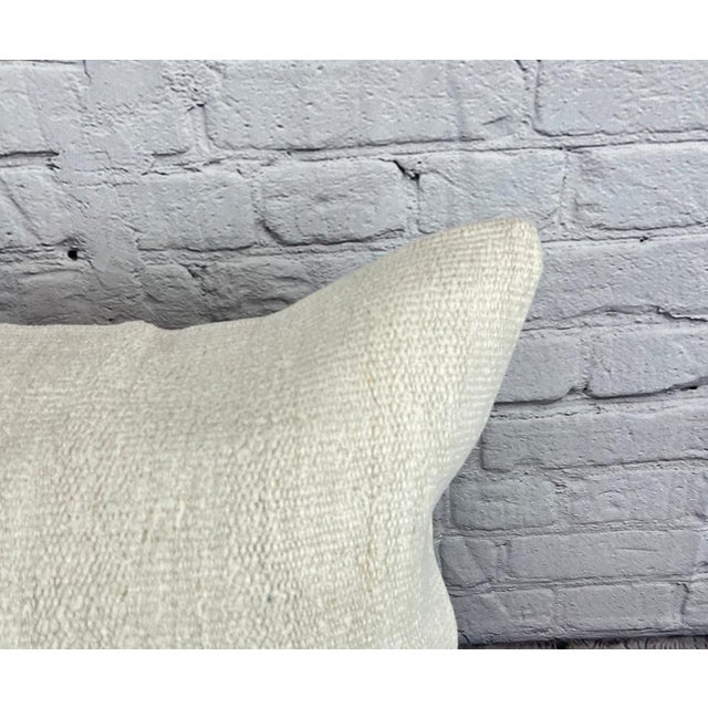 Turkish 20 x 20 Hemp Pillow Turkish Cushion Natural Grayish White Pillow Cushion Cover For Sale - Image 3 of 4