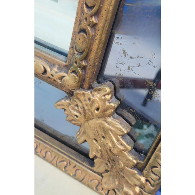 1980s Vintage Gold Gilt Antique Ornate Decorative Shell Motif Top Regency Wall Mirror For Sale - Image 5 of 9