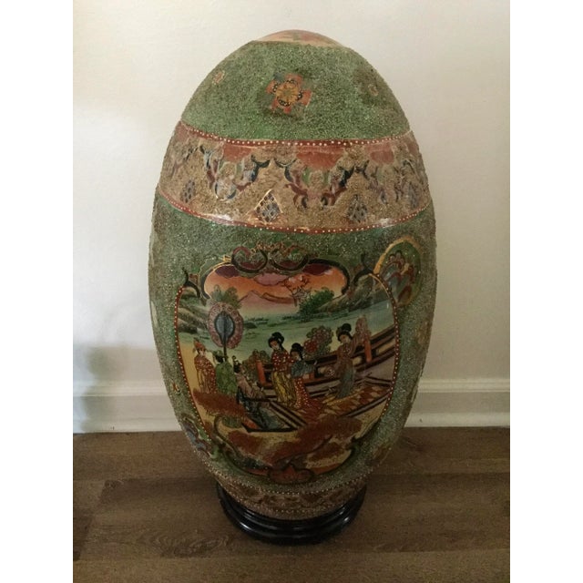 1970s Large Vintage Satsuma Style Porcelain Cloisonne Hand Painted Egg For Sale In Orlando - Image 6 of 9