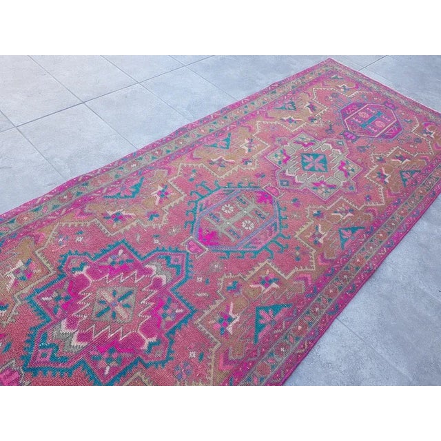 Pink 1960s Turkish Runner Rug, Vintage Runner Rug For Sale - Image 8 of 10
