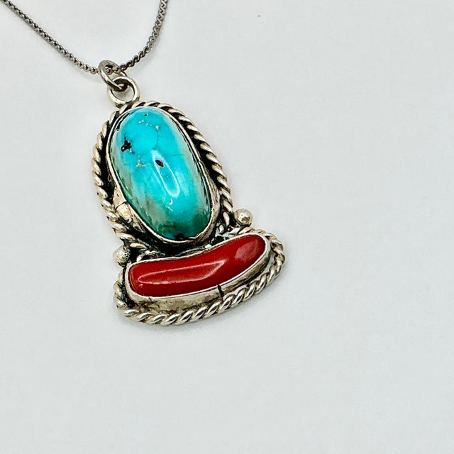 1970s Vintage Southwestern Navajo Boho Chich Turquoise, Coral & Sterling Pendant Necklace For Sale - Image 10 of 13