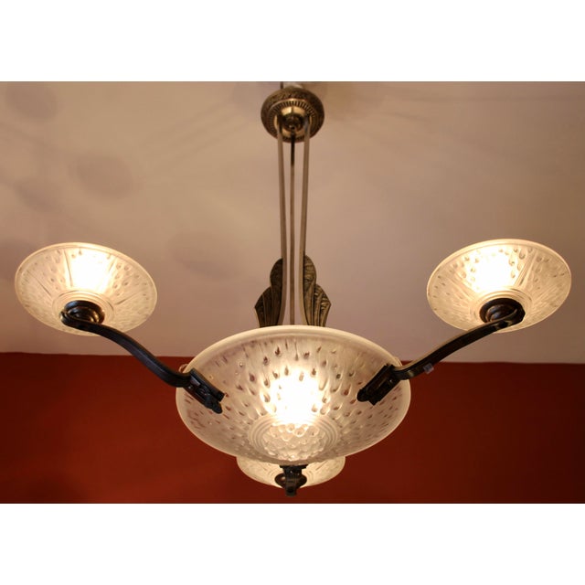 French Art Deco Chandelier from Muller Frères, 1920s For Sale - Image 6 of 14