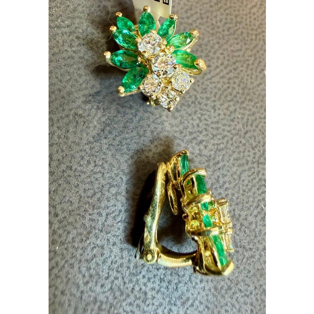 Early 21st Century 1.6Ct Natural Brazilin Marquise Emerald & 1.0 Ct Diamond Clip on Earring 18 KYG For Sale - Image 5 of 18