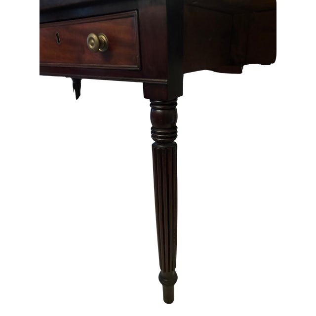 Late 18th Century 18th Century Georgian Mahogany Pembroke Drop-Leaf Table For Sale - Image 5 of 11
