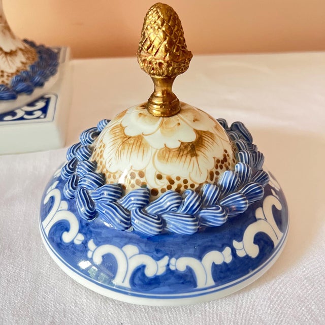Metal 1980s Beautiful huge Maitland Smith blue and white scenic urn with lid and brass acorn finial // sepia flowers // hand-painted // Made in Thailand For Sale - Image 7 of 10