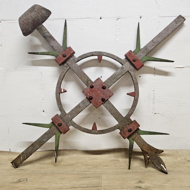 Industrial Antique English Victorian Wrought Iron and Metal Work Fence, 1890s For Sale - Image 3 of 18