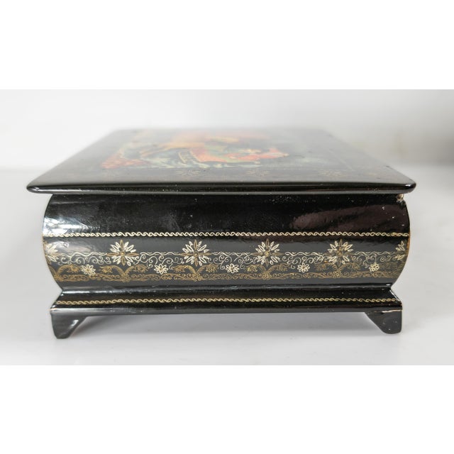 20th Century Russian Palekh School Lacquer Jewelry or Trinket Box For Sale - Image 10 of 16