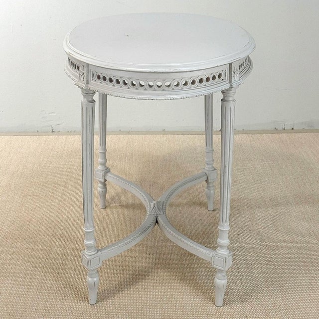Antique French Louis XVI Painted Oval Center Table ~ End Table For Sale In Dallas - Image 6 of 18