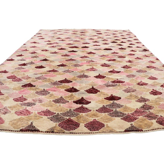 Moroccan Scalloped Beni Mrirt Moroccan Rug - 10'00 X 13'01 For Sale - Image 3 of 9