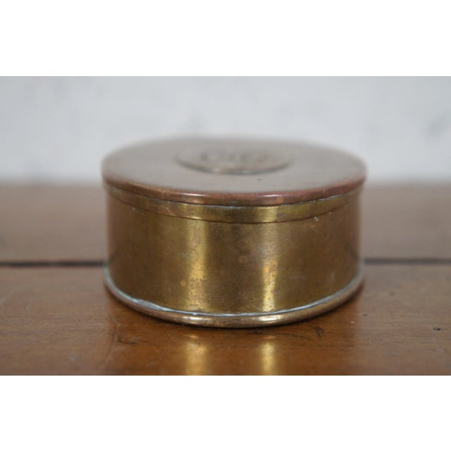 Late 18th Century 1780 Antique Mottahedeh G Mills Tunbridge Oval Brass Tobacco Snuff Box For Sale - Image 5 of 10