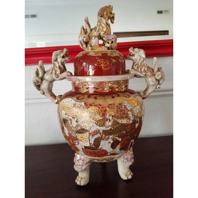 Antique Japanese Satsuma Covered Urn With Foo Dog Handles and Open-Mouth Foo Dog Lid For Sale - Image 10 of 10