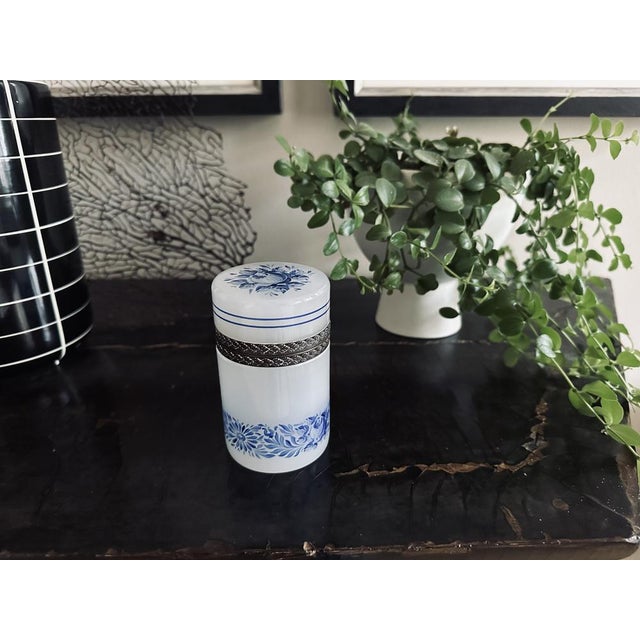 Light Grey Opaline Glass Box with Blue Floral Enamel Decoration, 1890s For Sale - Image 17 of 18