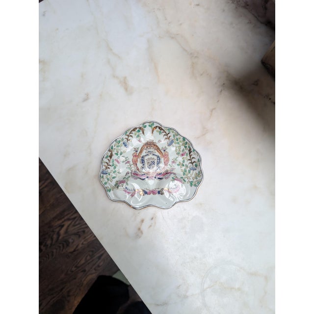 Ceramic Late 19th Century Edmé Samson Armorial Shell Dish – Hand-Painted Porcelain Catch-All Tray For Sale - Image 7 of 7
