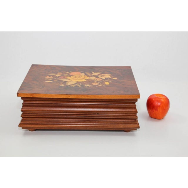 Victorian Jewelry Wooden Music Box Made in Italy With Flowers Inlaid Burl Wood Top For Sale - Image 3 of 12