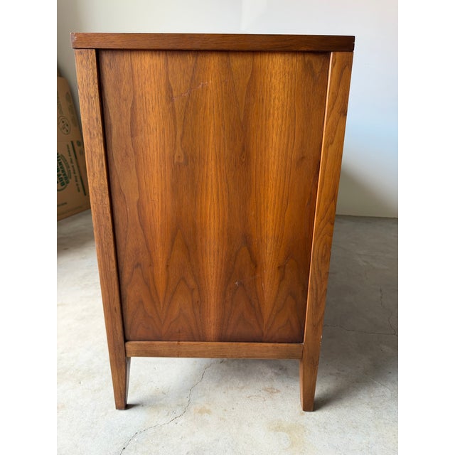 Brown 1970s Mid-Century Modern Thomasville Walnut Nine-Drawer Lowboy Dresser For Sale - Image 8 of 17