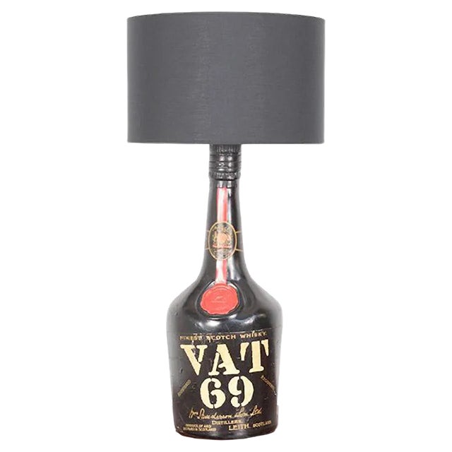 Vat 69 Blended Scotch Whisky Lamp For Sale