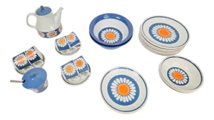 Daisy Turi Tableware from Figgjo Flint, Norway, 1960s, Set of 24
