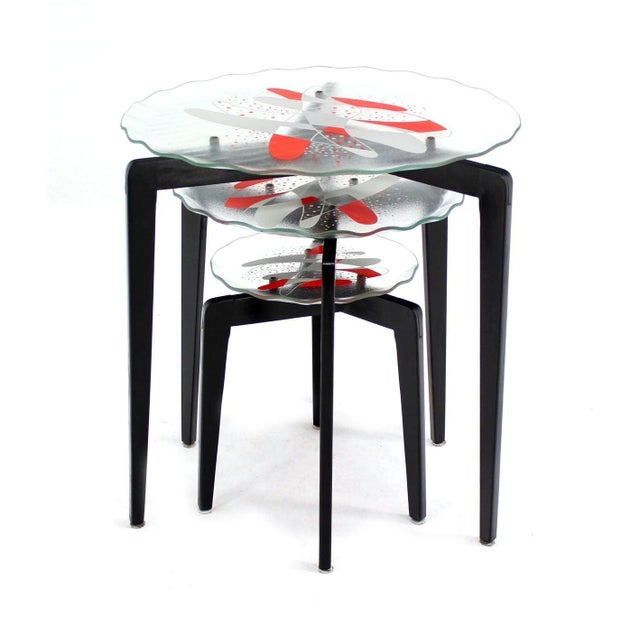 Mid-Century Modern Art Glass Scallop Edge Bowl Tray Top Tapered Leg Stackable Nesting Side Table For Sale - Image 3 of 10