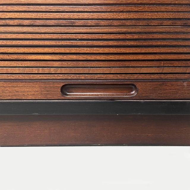 Italian Modern Cabinet by Le Corbusier for Cassina, 1990s For Sale - Image 13 of 16