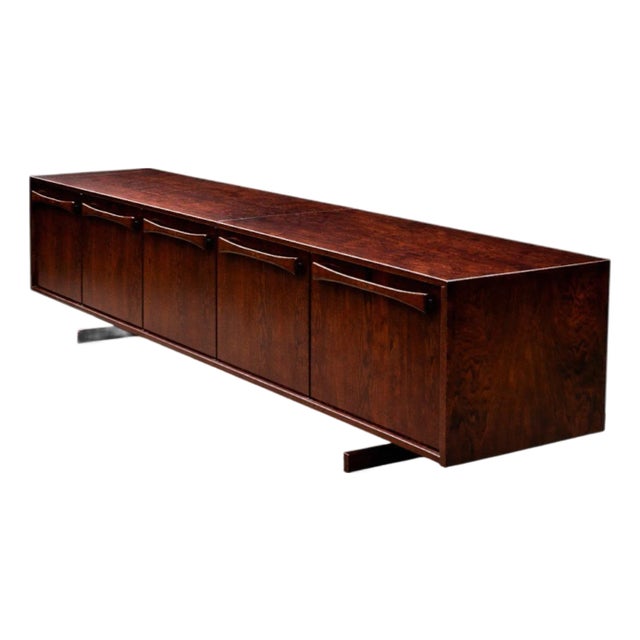 Brazilian Modern Rosewood Credenza With Bow Design by Novo Rumo, Brazil, 1960s For Sale