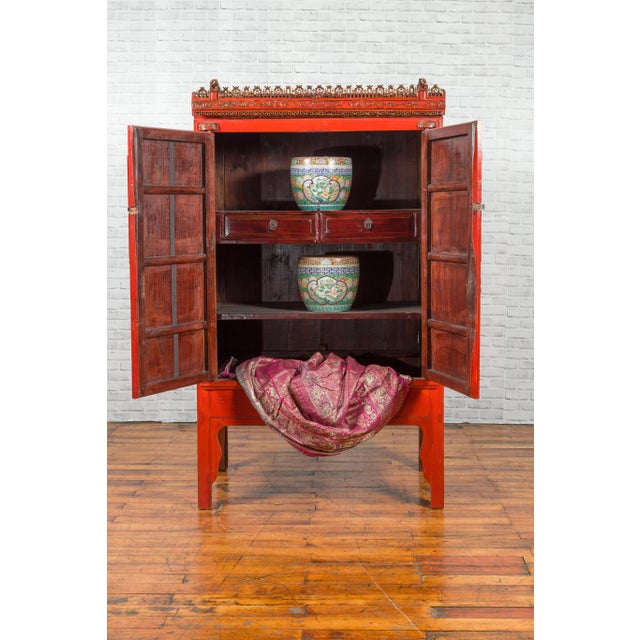 Chinese Qing Dynasty 19th Century Red Lacquered Wedding Cabinet with Carving For Sale - Image 9 of 13
