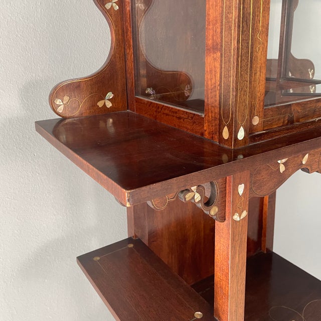 Italian Art Deco Display Cabinet in Wood and Glass, 1930s For Sale - Image 14 of 18