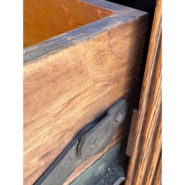 Antique Five Drawer Oak and Brass File Cabinet Yawman & Frbe MFG Co. For Sale - Image 14 of 18