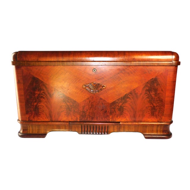 1930s Vintage Art Deco Lane Waterfall Design Cedar Chest With Pull-Out Sewing Tray ~ Lock Removed ~ For Sale