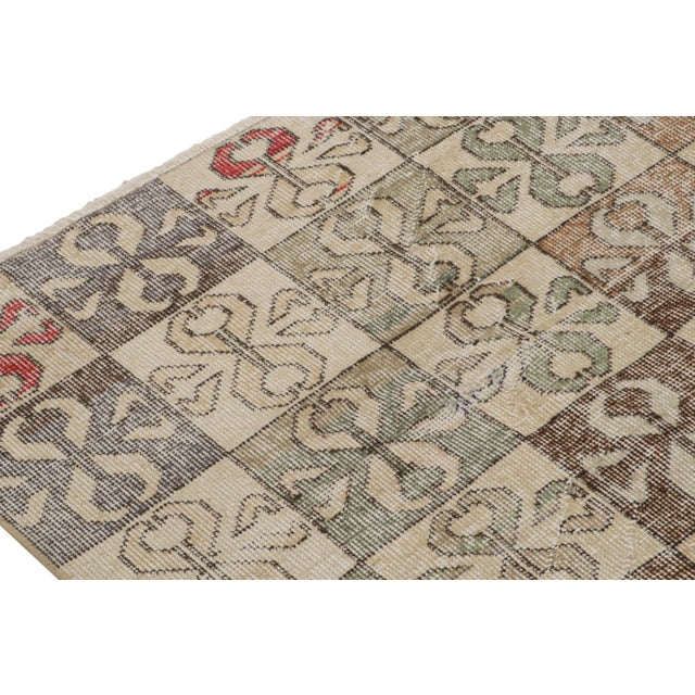 1960s Vintage Zeki Müren Rug With Polychromatic Geometric Patterns For Sale In New York - Image 6 of 7