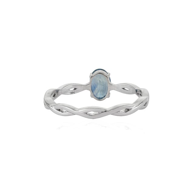 14k Gold Minimalist Oval Blue Sapphire Solitaire Ring With Twisted Band Size 7 For Sale - Image 9 of 15