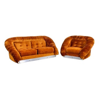 Late 20th Century Modern to Postmodern Low-Slung Loveseat & Chair Set Burnt Orange Velvet & Aluminum Detail For Sale
