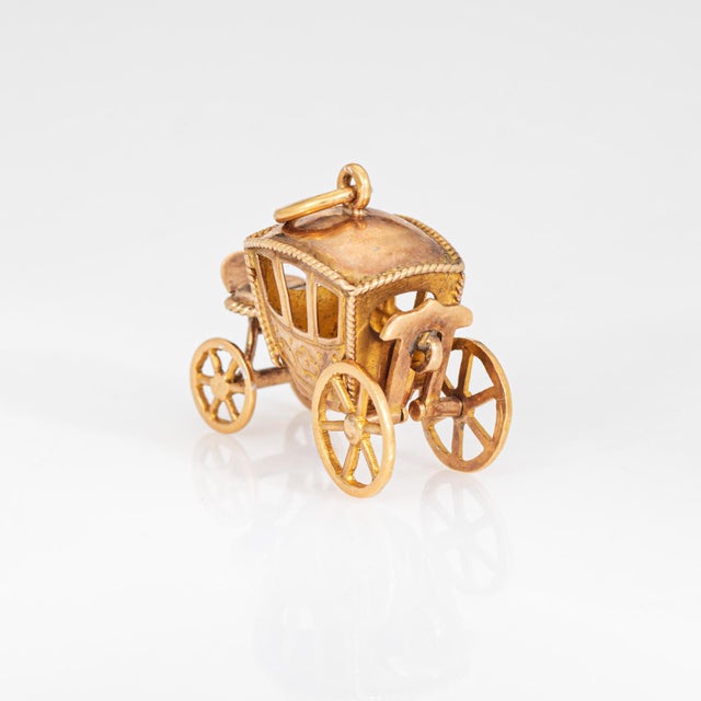 Vintage Portuguese Carriage Charm 19k Yellow Gold Pendant Fine Jewelry For Sale In Los Angeles - Image 6 of 7