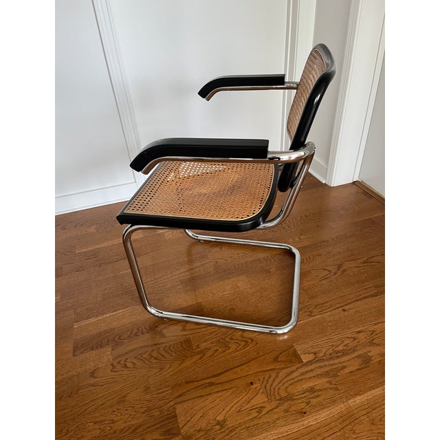 Cidue 1970s Marcel Breuer Cesca Armchairs – Cidue, Italy (Black / Natural Cane), Set of 4 For Sale - Image 4 of 5