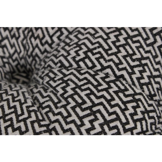 Round Tufted Modern Design Cocktail Ottoman For Sale In Philadelphia - Image 6 of 11