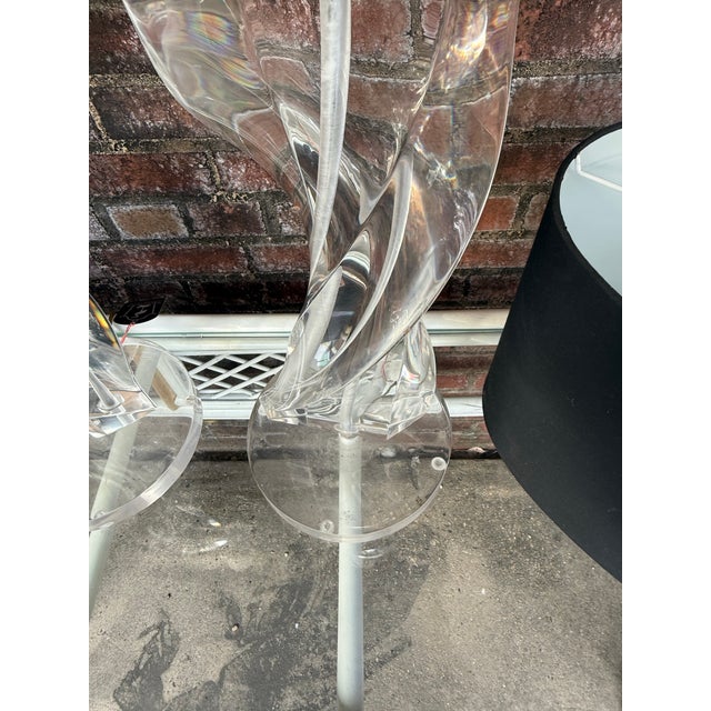1970’s Herbert Ritts Attributed for Astrolite Hollywood Regency Lucite Helix Table Lamps - A Pair For Sale - Image 11 of 12