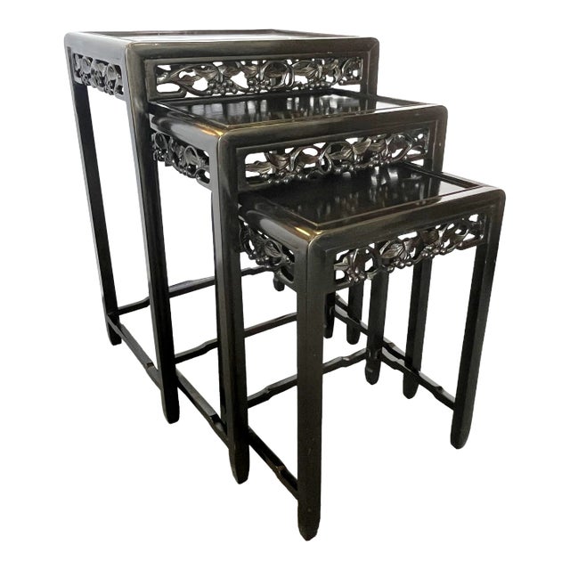 Mid Century Modern Chinese Carved Wood Nesting Tables in Ebony Finish- Set of 3 For Sale