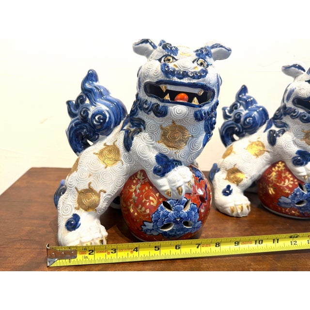 Vintage Japanese Ceramic Foo Dog Guardian Lions – Pair For Sale In San Francisco - Image 6 of 12