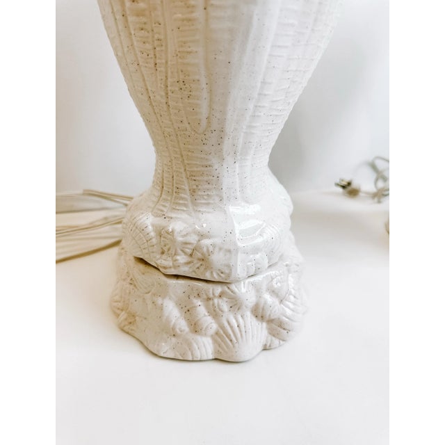 Vintage Pair of White Ceramic Coastal Conch Shell Lamps For Sale - Image 4 of 12