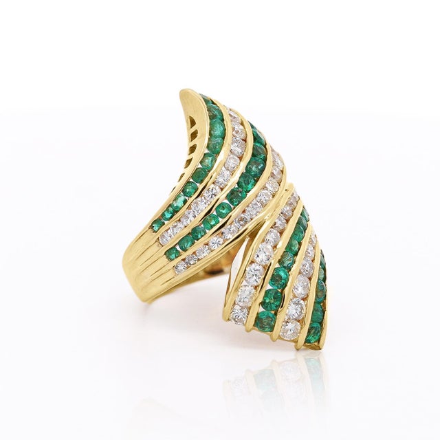 4.42 Carat Emerald & Diamond Pave 18k Gold Bypass Cluster Ring, Size 6.5 For Sale In Miami - Image 6 of 7