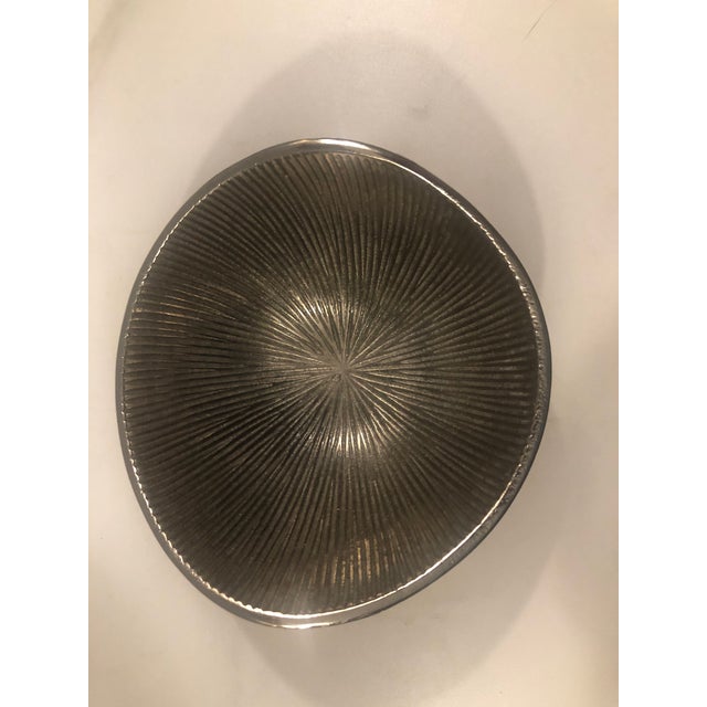 Contemporary Geometric Design Silver Bowls / Nut Dishes For Sale - Image 6 of 7