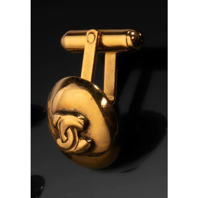 Vintage Gilded Metal Handle Buttons with Double C Logo No. 368 from Chanel, 1990s For Sale - Image 3 of 4