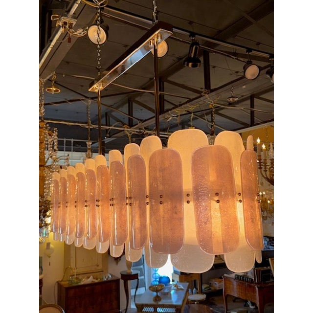 Modern Modern Frost and Pink Murano Glass and Brass Oval Chandelier For Sale - Image 3 of 5